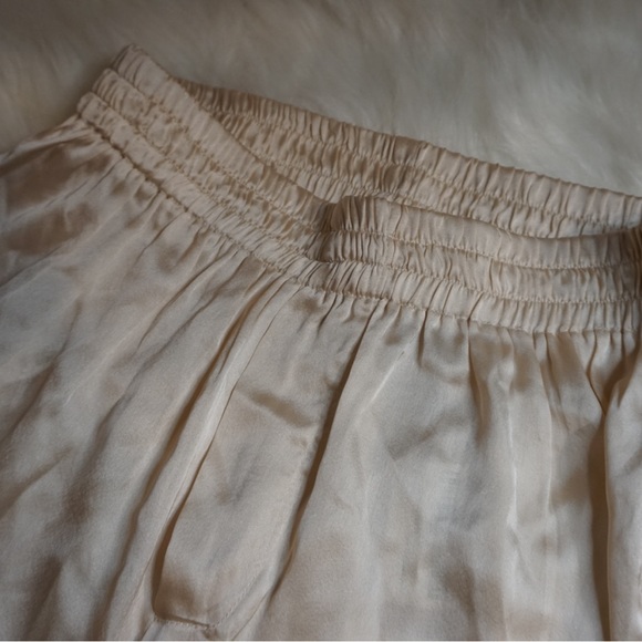 Silk robe with pants set - Picture 6 of 11